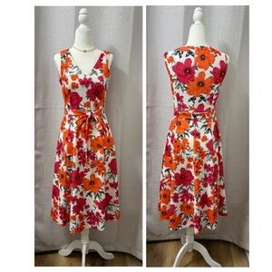 Calvin Klein Floral Print Hibiscus Belted
A Line Sleeveless Midi Dress Size 2